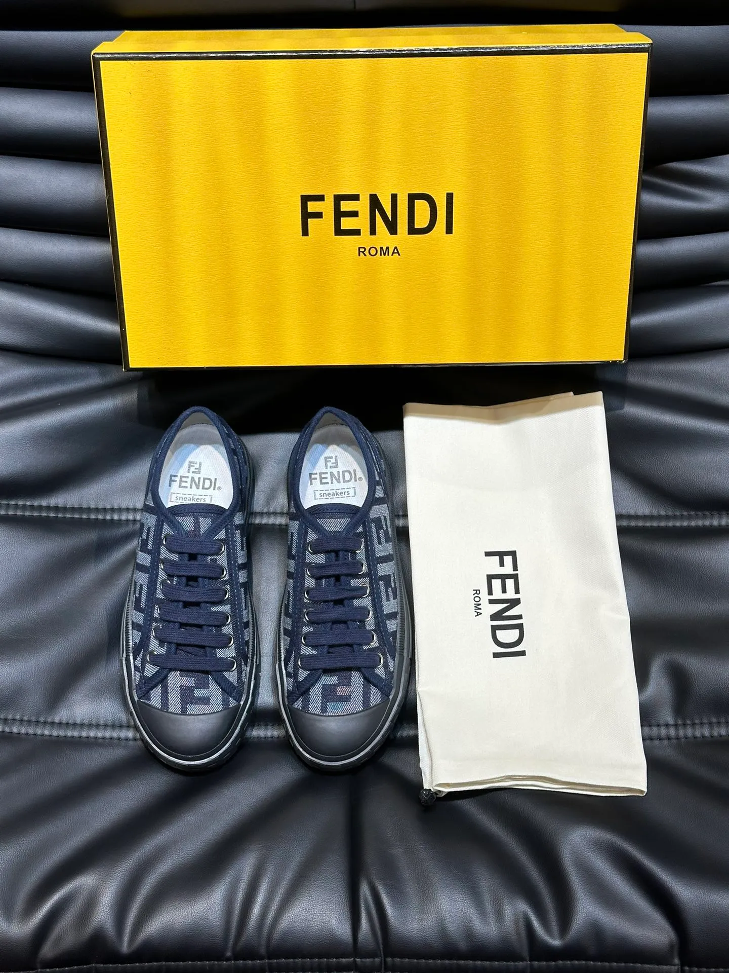Men's men's shoes 💰420 [New style] 🍿🍿Fendi Fendi👫Couple style low-top canvas shoes, Fendi 2024 spring and summer new lace-up canvas shoes, upper FF jacquard fabric, decorated with same-color satin trim, soles FF carved decoration, soft elastic foot feel, perfect foot comfort! Size: 35-40 Male 38-45